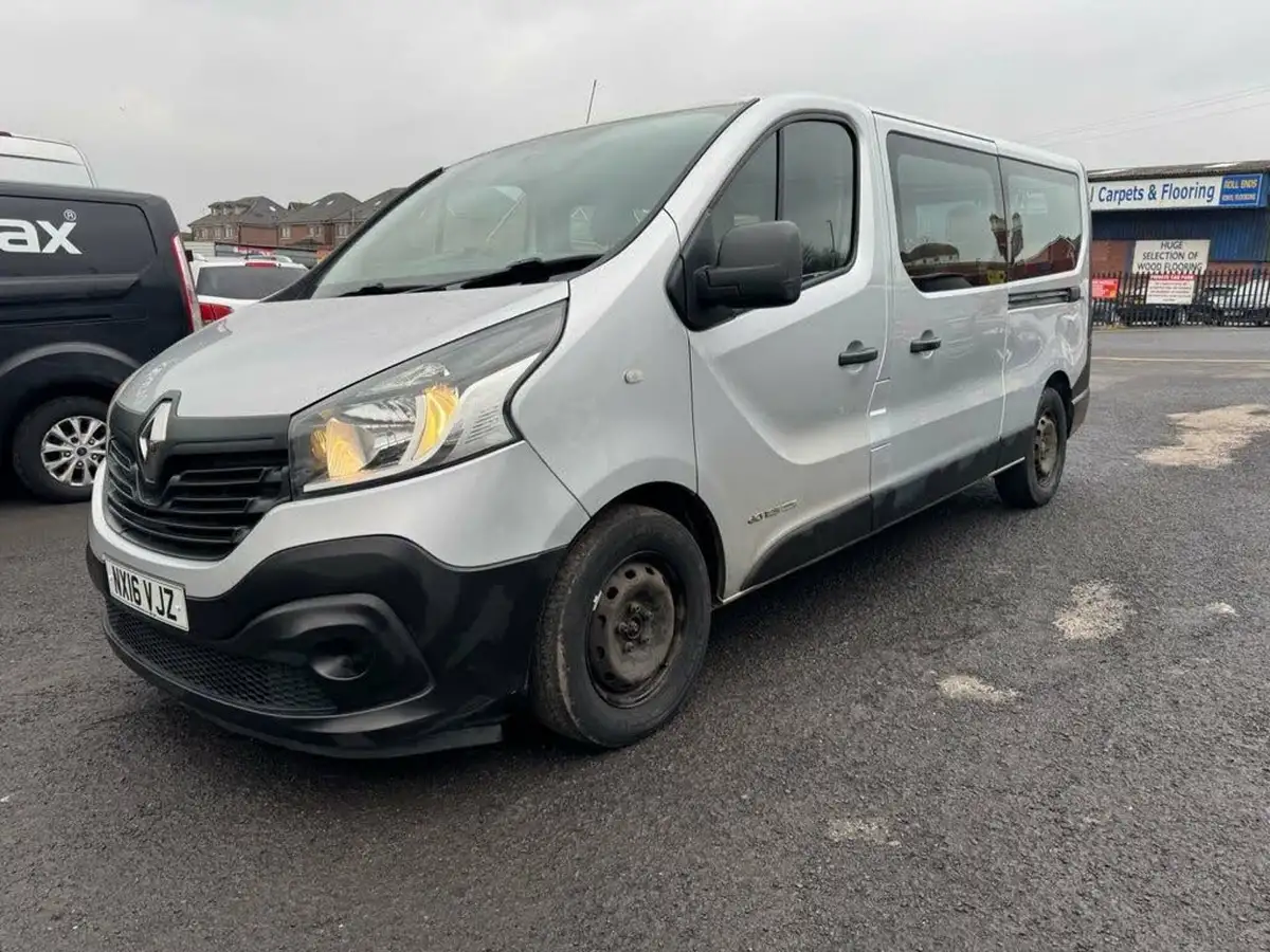 2016-renault-trafic-16dci-ll29-125-business-125eu6-minibus-9-seats-big-13