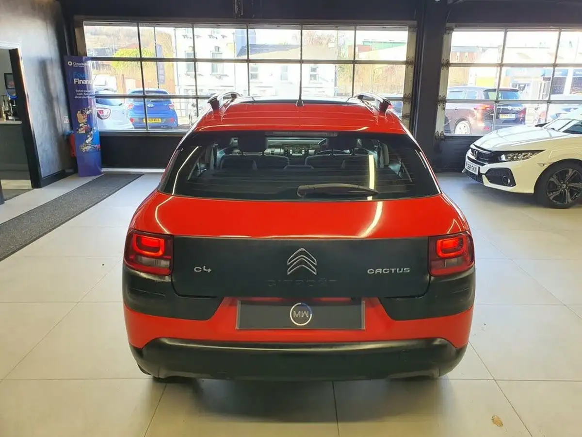 2016-citroen-c4-cactus-12-puretech-feel-110ps-ss-big-5