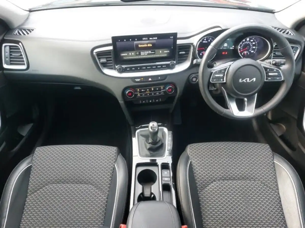 2024-kia-xceed-15-t-gdi-3-158bhp-big-2