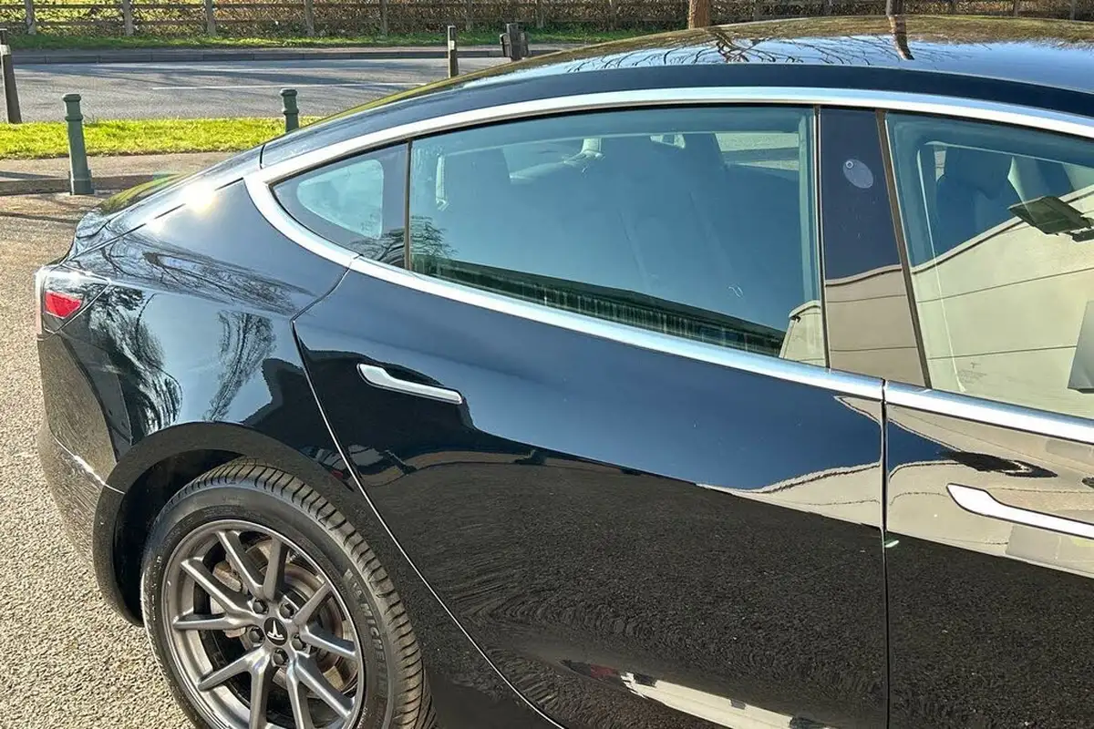 2019-tesla-model-3-e-standard-plus-big-23