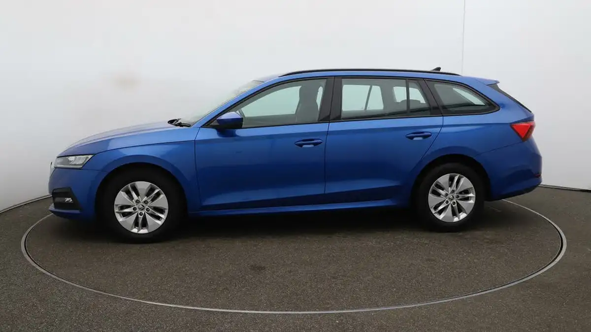 2022-skoda-octavia-10-tsi-se-technology-109ps-hatchback-big-62