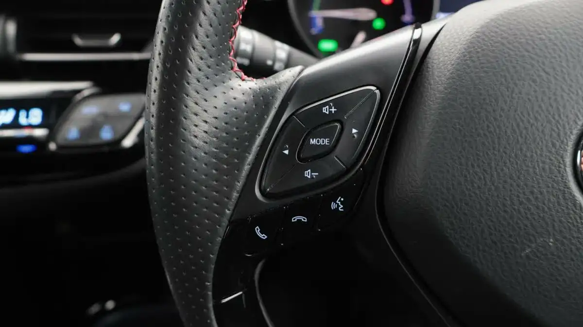 2022-toyota-c-hr-18-vvt-i-gr-sport-big-24
