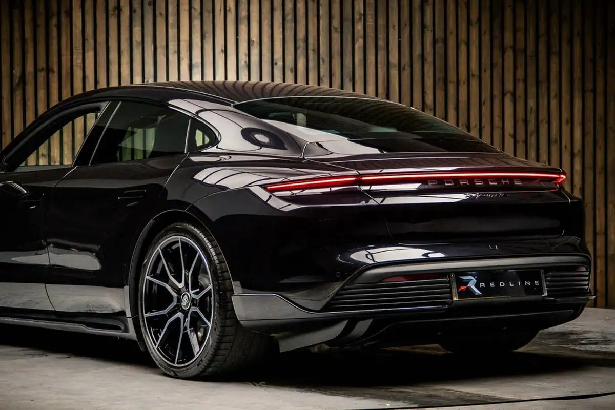 2023-porsche-taycan-e-4s-530ps-big-19