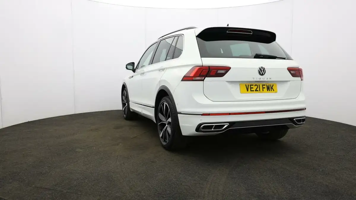 2021-volkswagen-tiguan-15-tsi-r-line-big-23