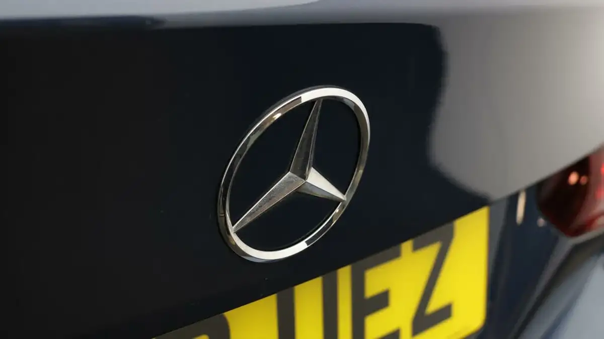 2020-mercedes-benz-a-class-13-a200-amg-line-premium-saloon-4d-7g-dct-big-20