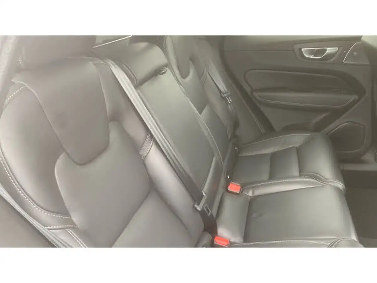 2023-volvo-xc60-20-b5-ultimate-big-32