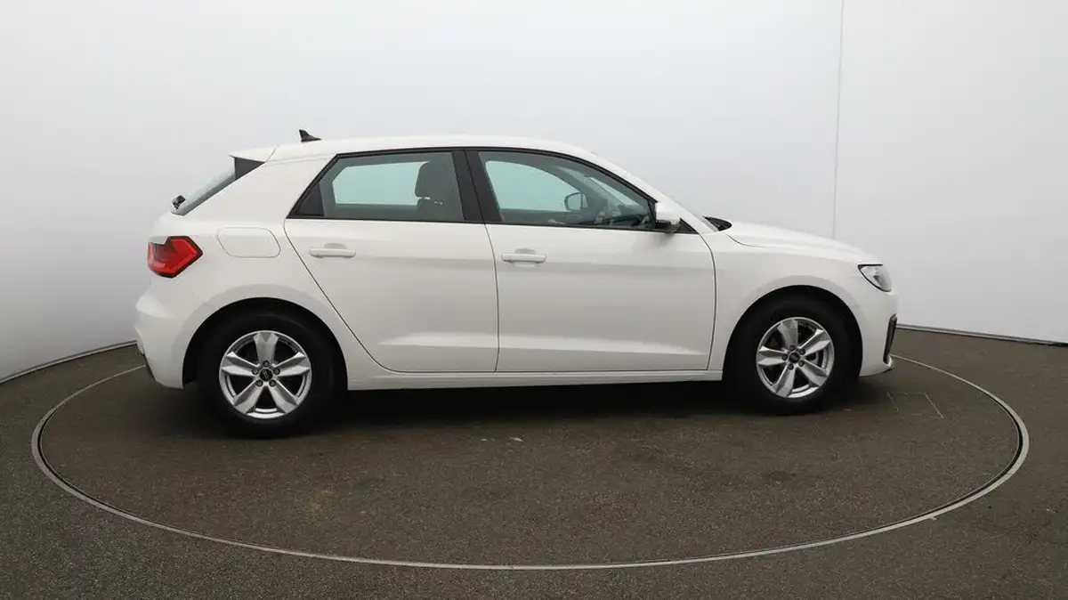 2022-audi-a1-10-25-tfsi-technik-big-8