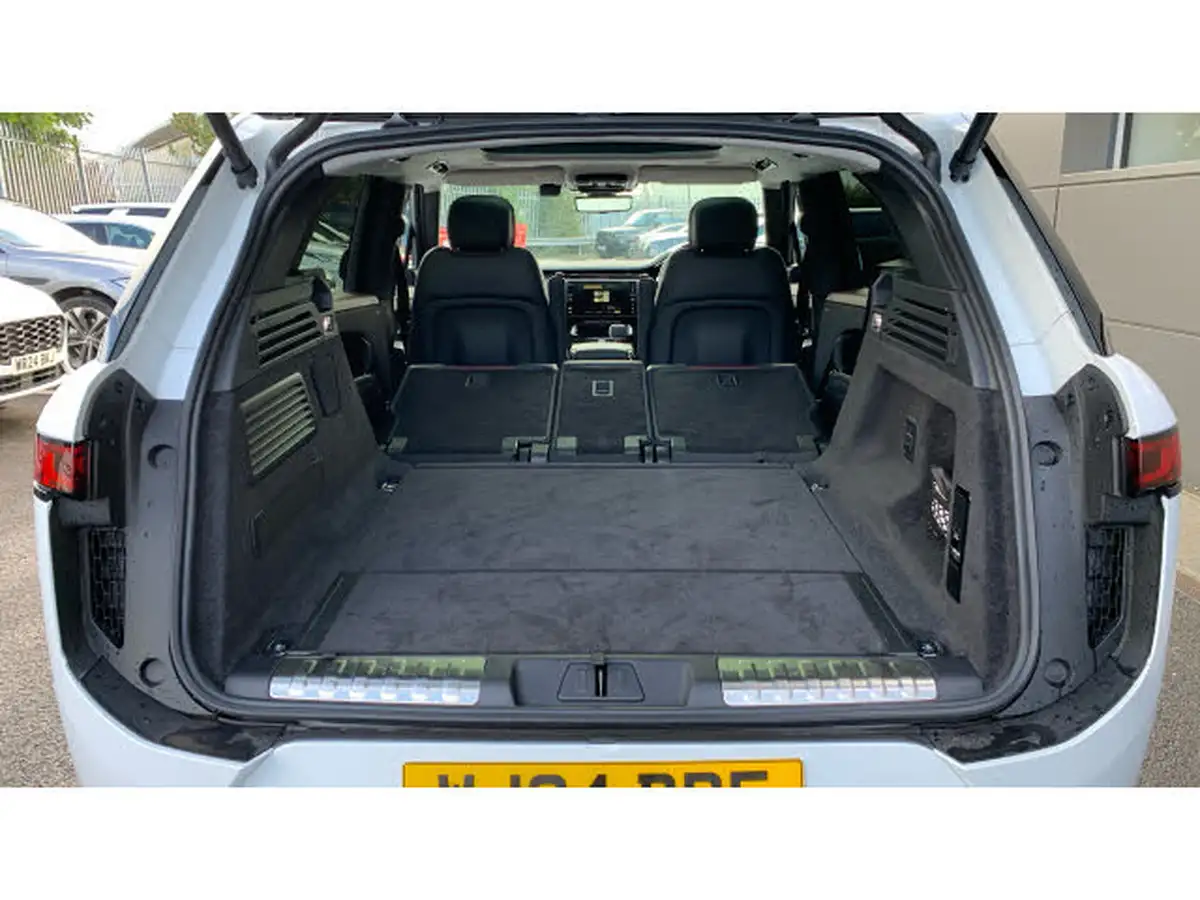 2024-land-rover-range-rover-sport-30-p550e-autobiography-big-42
