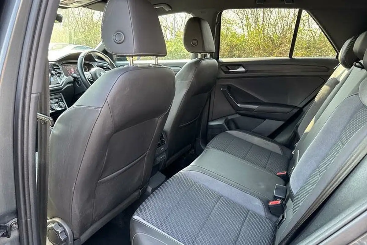 2021-volkswagen-t-roc-15-tsi-r-line-hatchback-5d-big-35