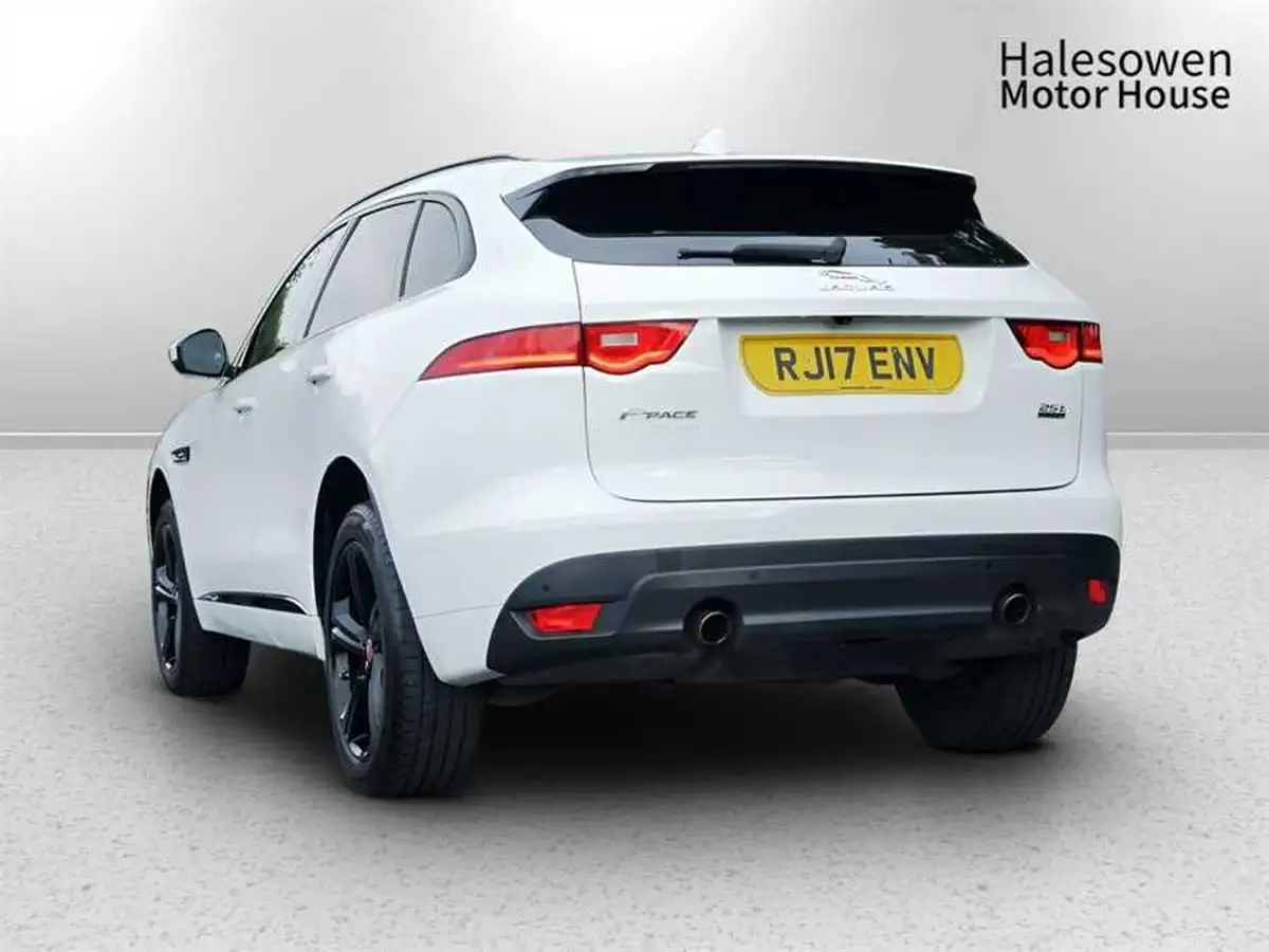 2017-jaguar-f-pace-20i-r-sport-250ps-1997cc-big-3