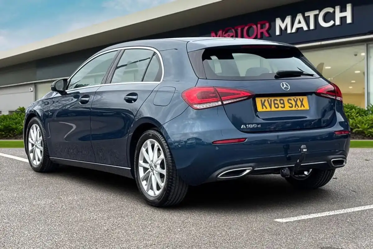 2019-mercedes-benz-a-class-15d-a180d-sport-executive-hatchback-5d-7g-dct-big-1