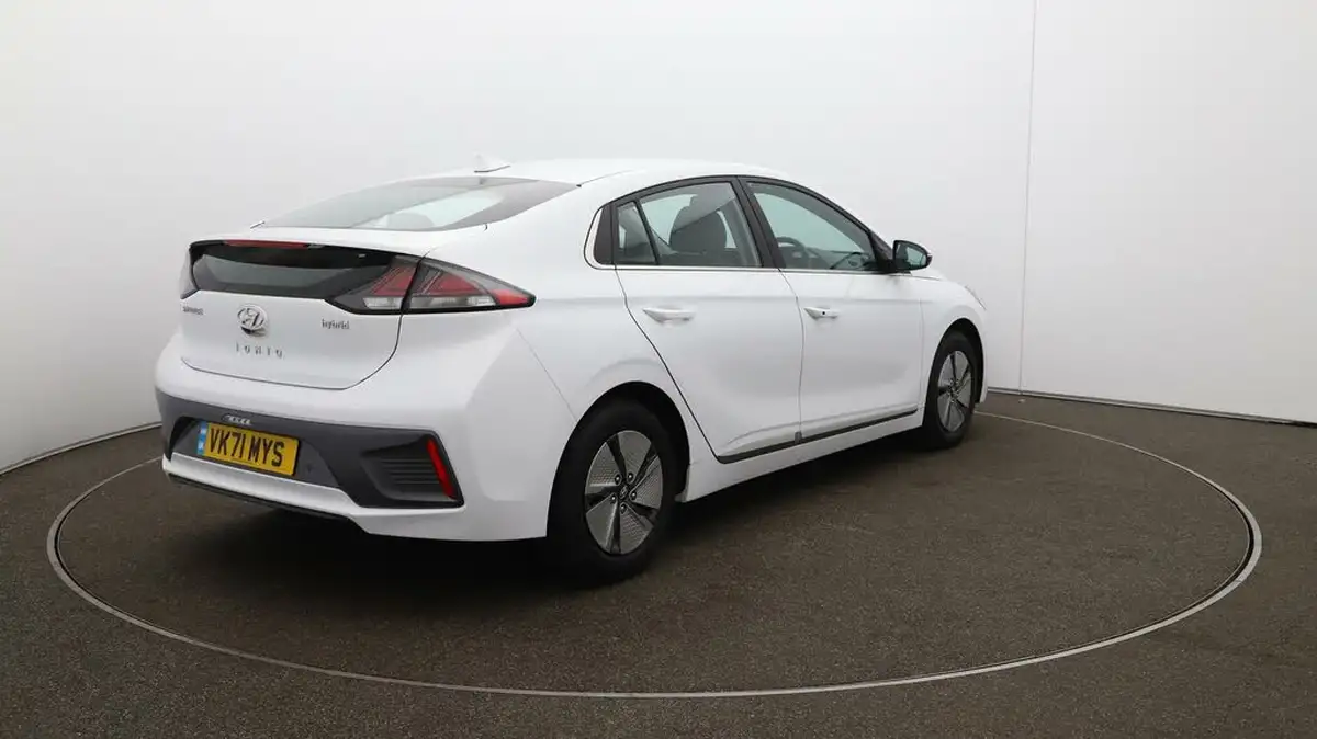 2021-hyundai-ioniq-16-gdi-premium-hybrid-big-47