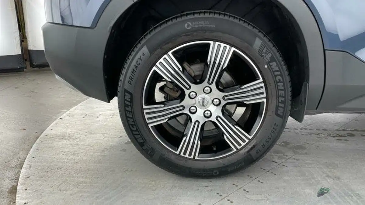 2021-volvo-xc40-20-b4-inscription-194bhp-auto-big-25