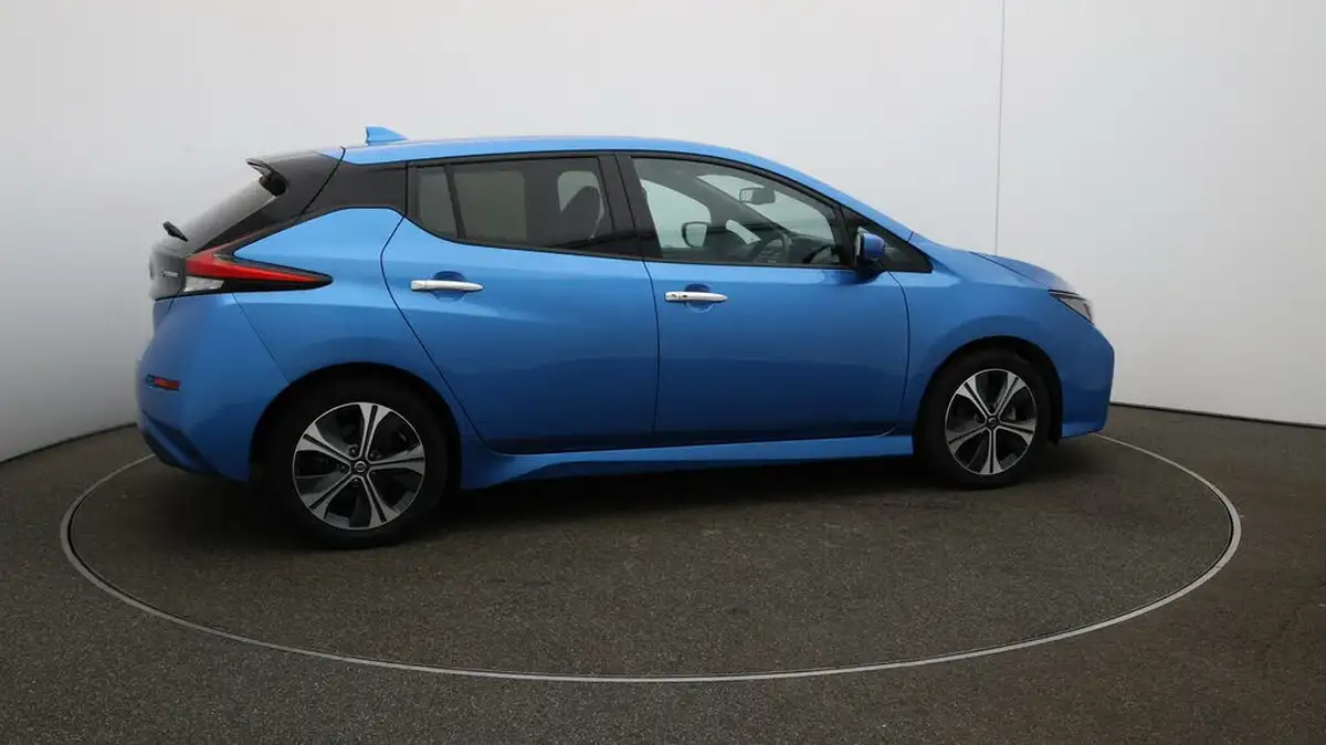 2021-nissan-leaf-e-n-connecta-big-43