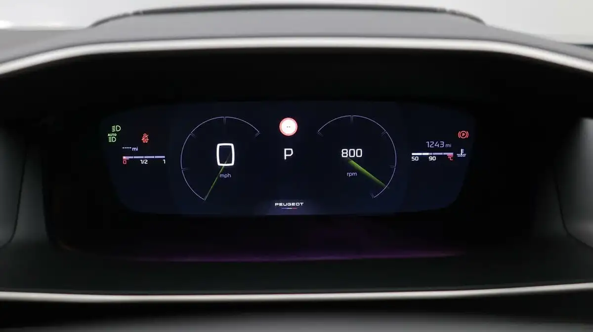 2024-peugeot-2008-suv-12-puretech-gt-130ps-eat8-big-10