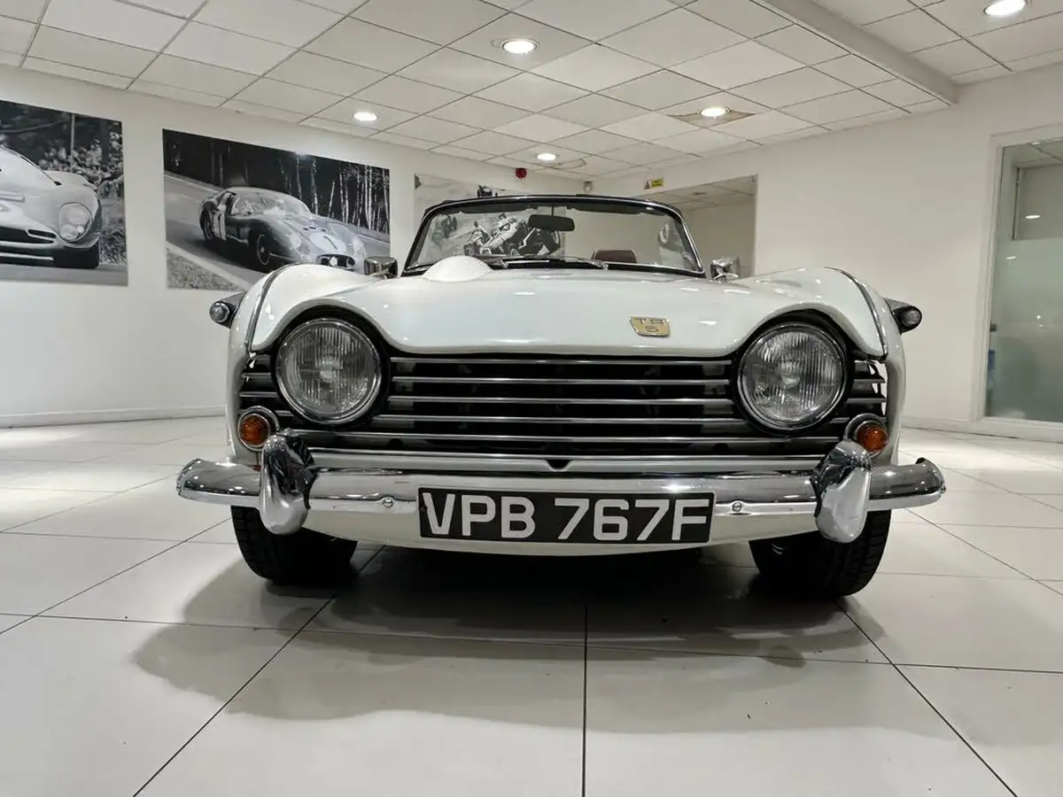1968-triumph-tr5-convertible-big-4