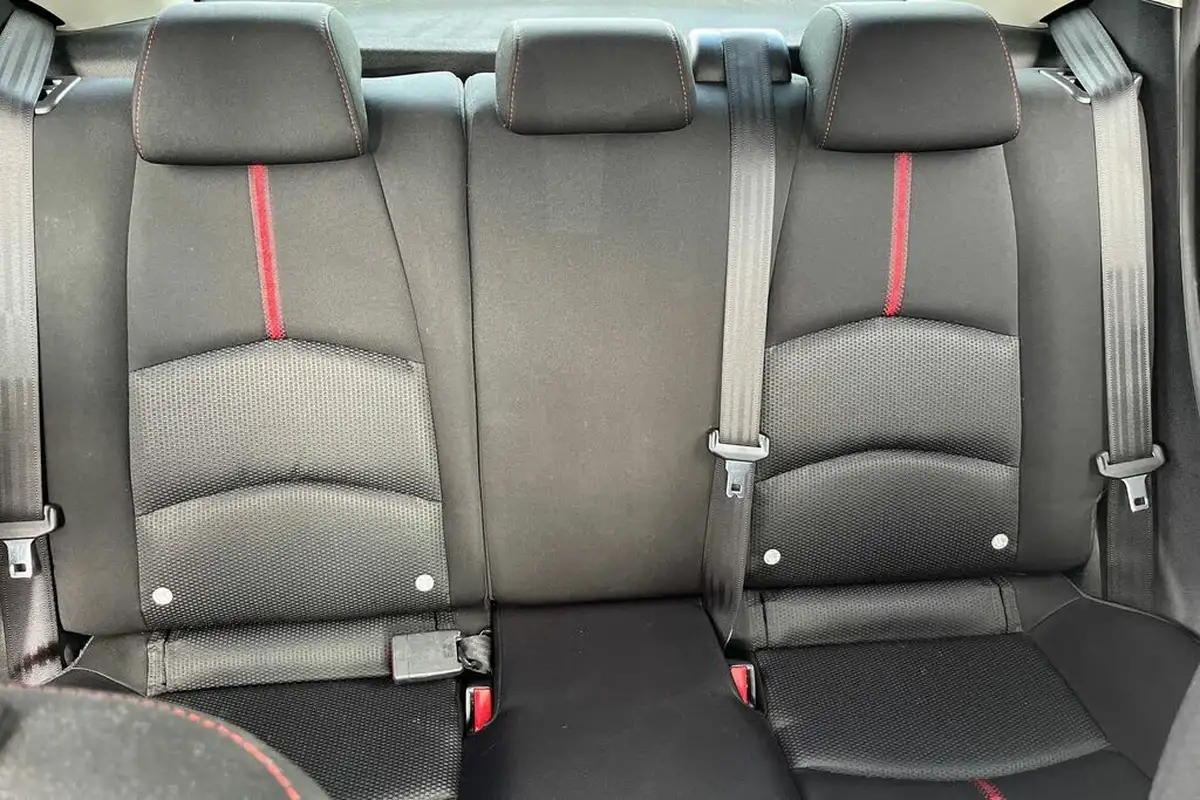 2015-mazda-mazda2-15-sport-nav-90ps-big-12