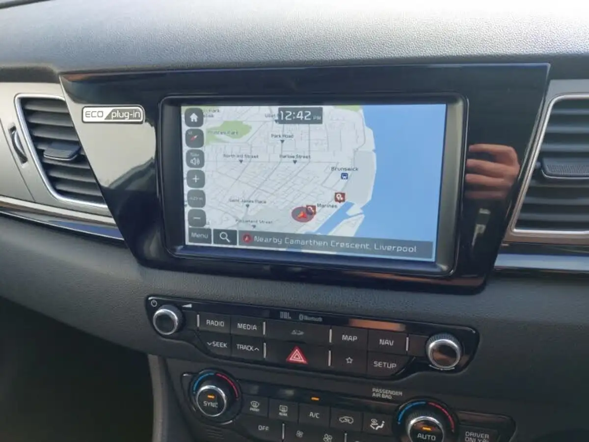 2017-kia-niro-16-gdi-phev-3-big-17