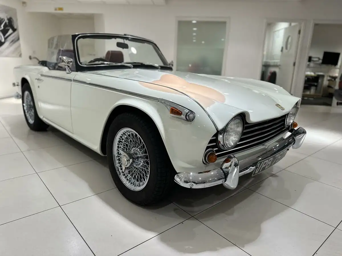 1968-triumph-tr5-convertible-big-32