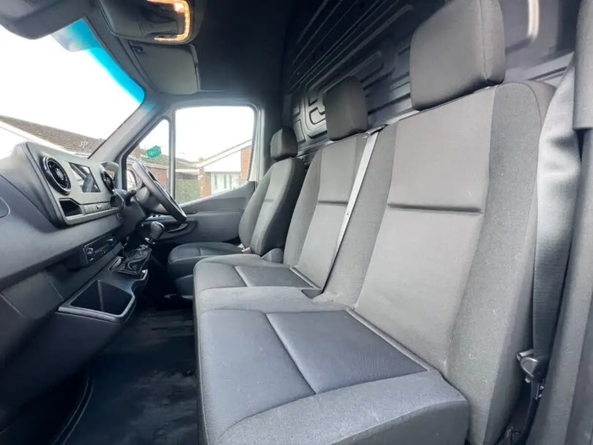 2020-mercedes-benz-sprinter-21cdi-314-l1h1-panel-van-big-8