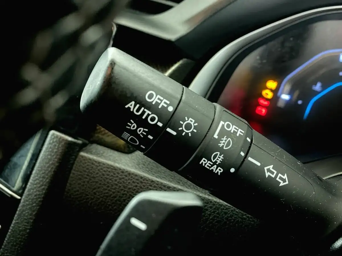 2019-honda-civic-10-vtec-turbo-sr-hatchback-5d-cvt-big-31