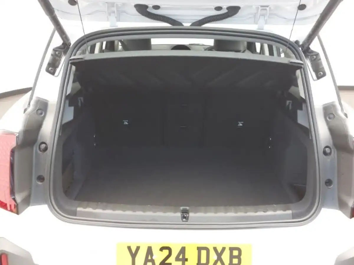 2024-mini-countryman-15-cooper-c-classic-big-12