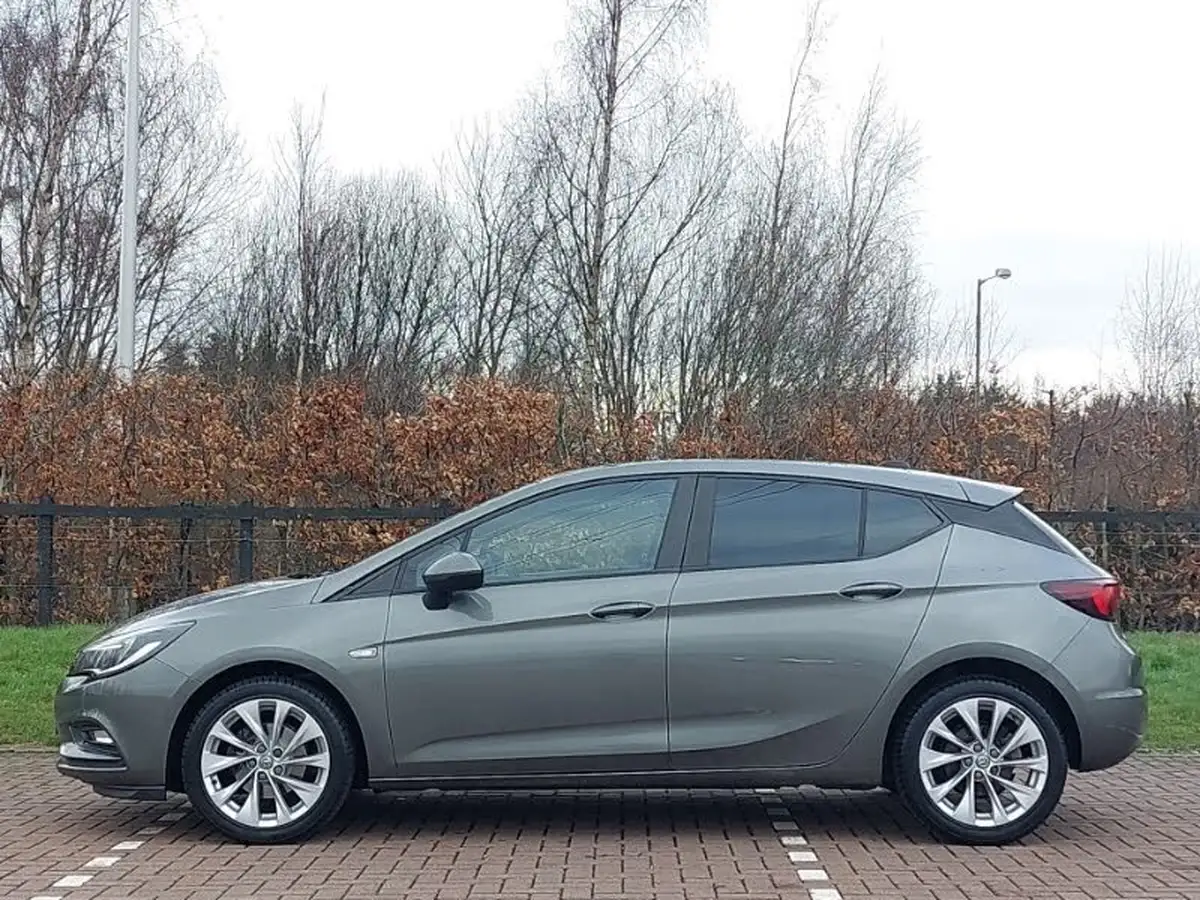 2019-vauxhall-astra-14i-16v-turbo-tech-line-nav-125ps-ss-hatchback-big-3