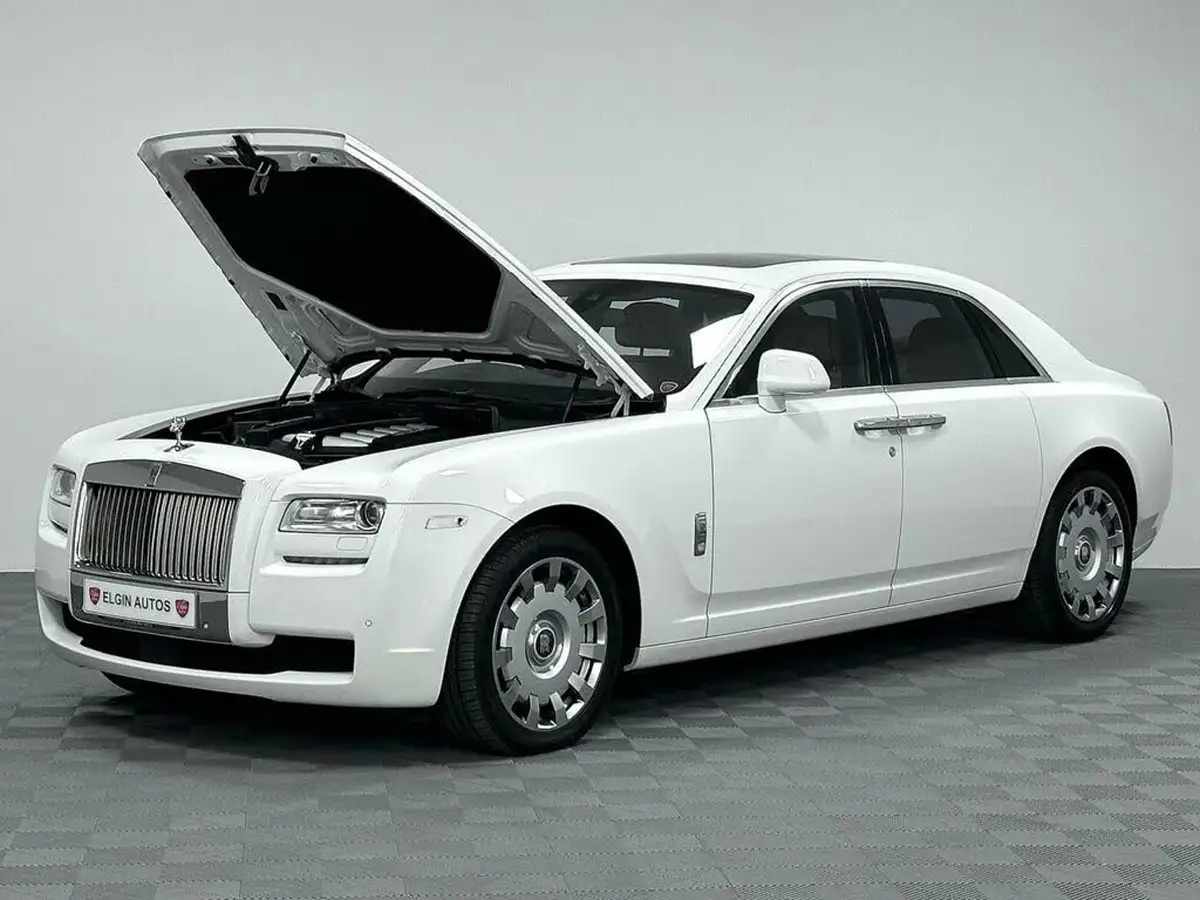 2013-rolls-royce-ghost-66-big-12