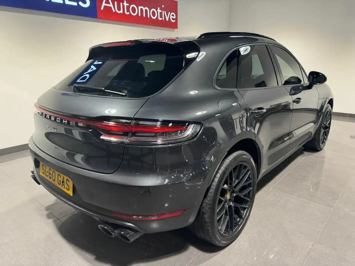 2018-porsche-macan-big-7