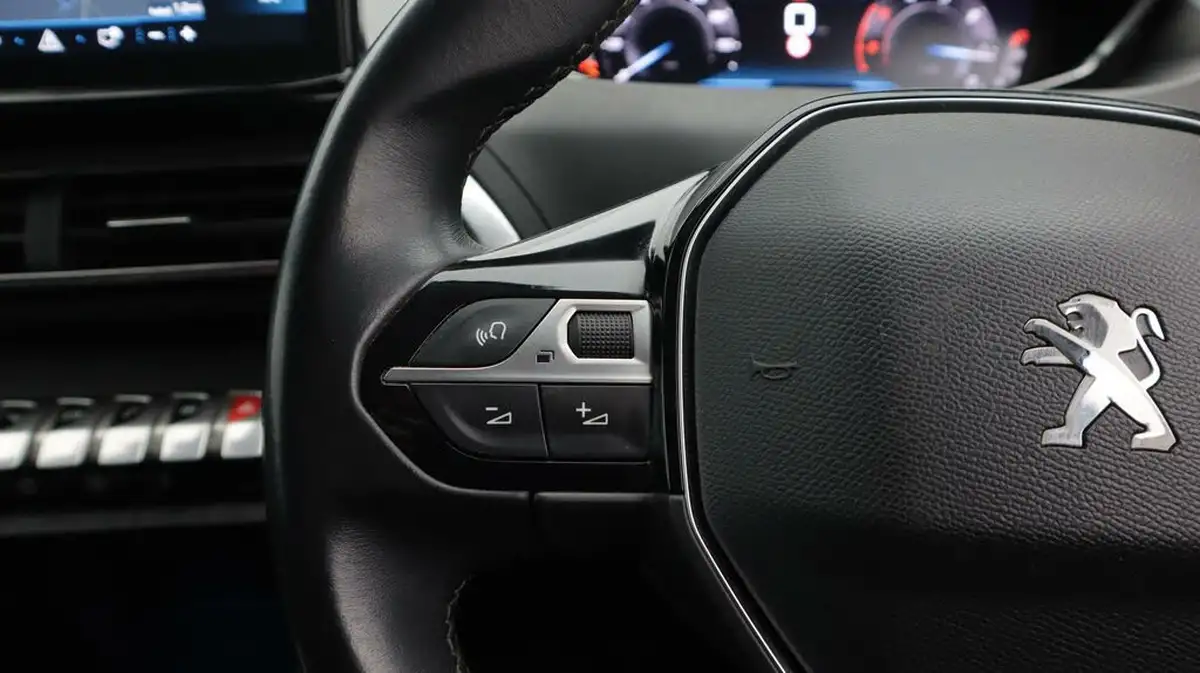 2021-peugeot-5008-suv-15-bluehdi-allure-premium-big-27