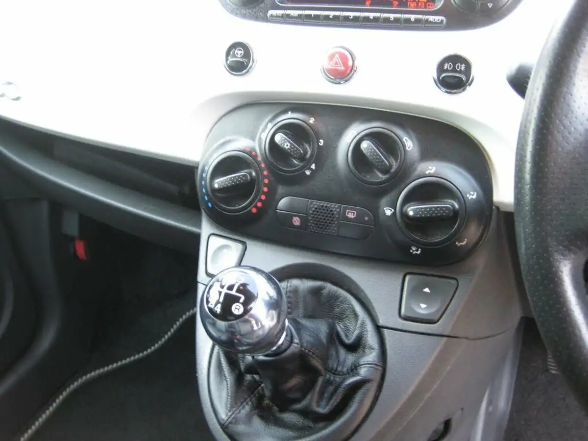 2010-fiat-500-12-sport-ss-big-7