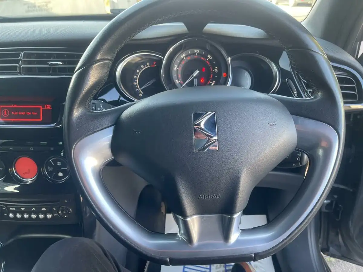 2014-citroen-ds3-16-dstyle-plus-vti-120bhp-big-25