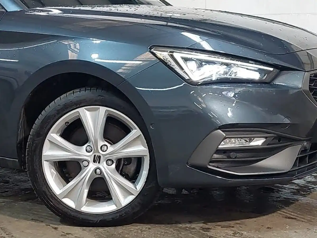 2021-seat-leon-14-e-hybrid-fr-hatchback-big-8