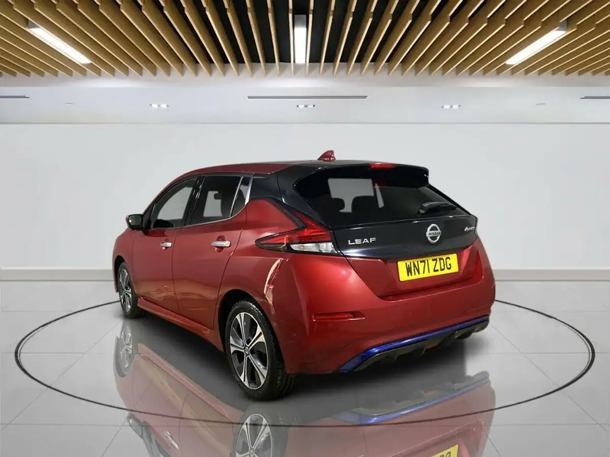 2021-nissan-leaf-e-e-tekna-big-5