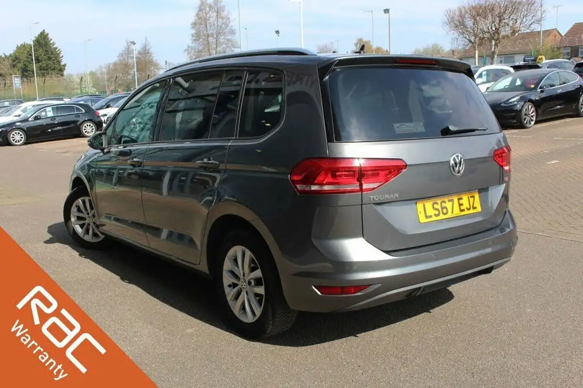 2017-volkswagen-touran-16tdi-se-family-dsg-big-4