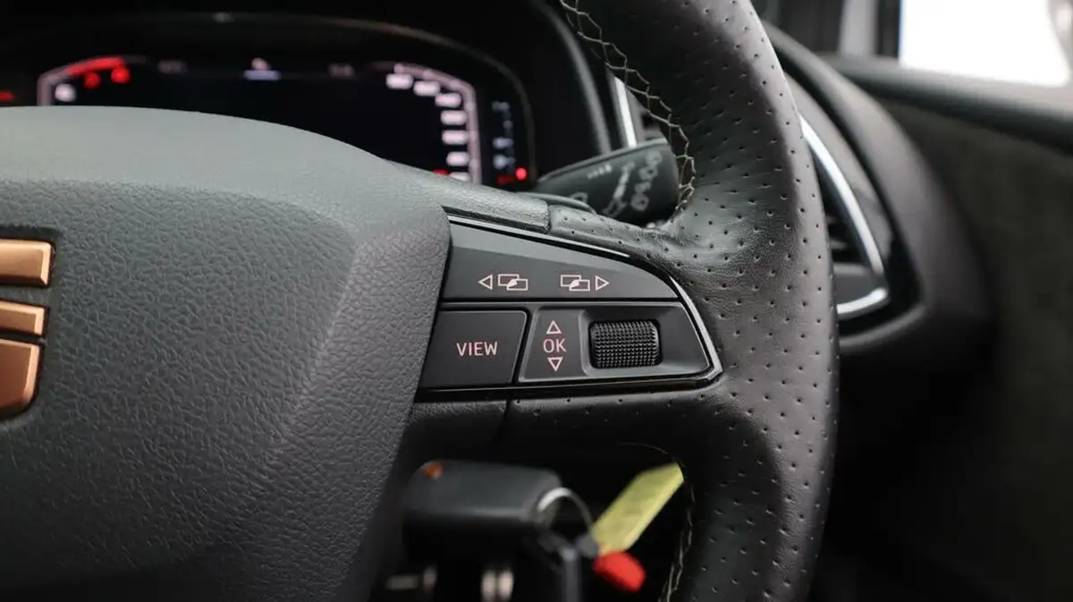 2020-seat-leon-20-tsi-cupra-290-big-22
