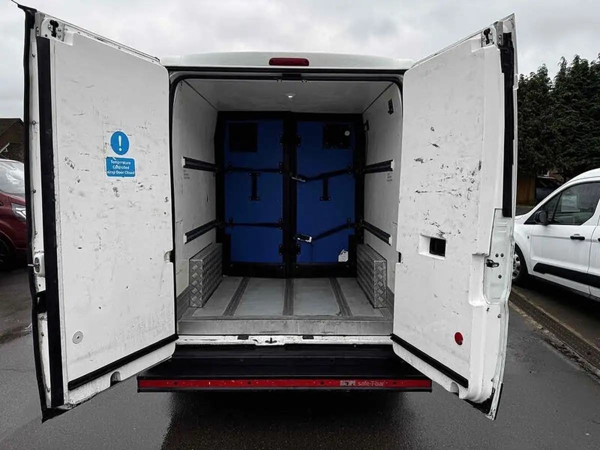 2020-citroen-relay-22bluehdi-35-l2h2-enterprise-big-17