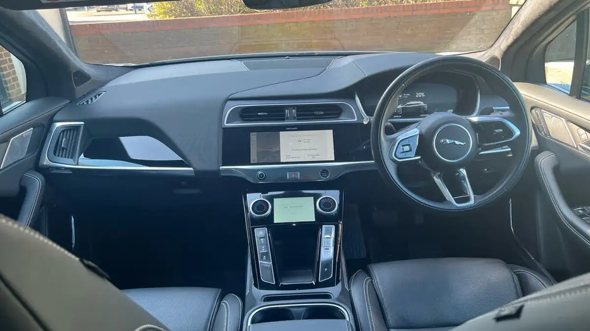 2022-jaguar-i-pace-ev400-hse-black-big-8