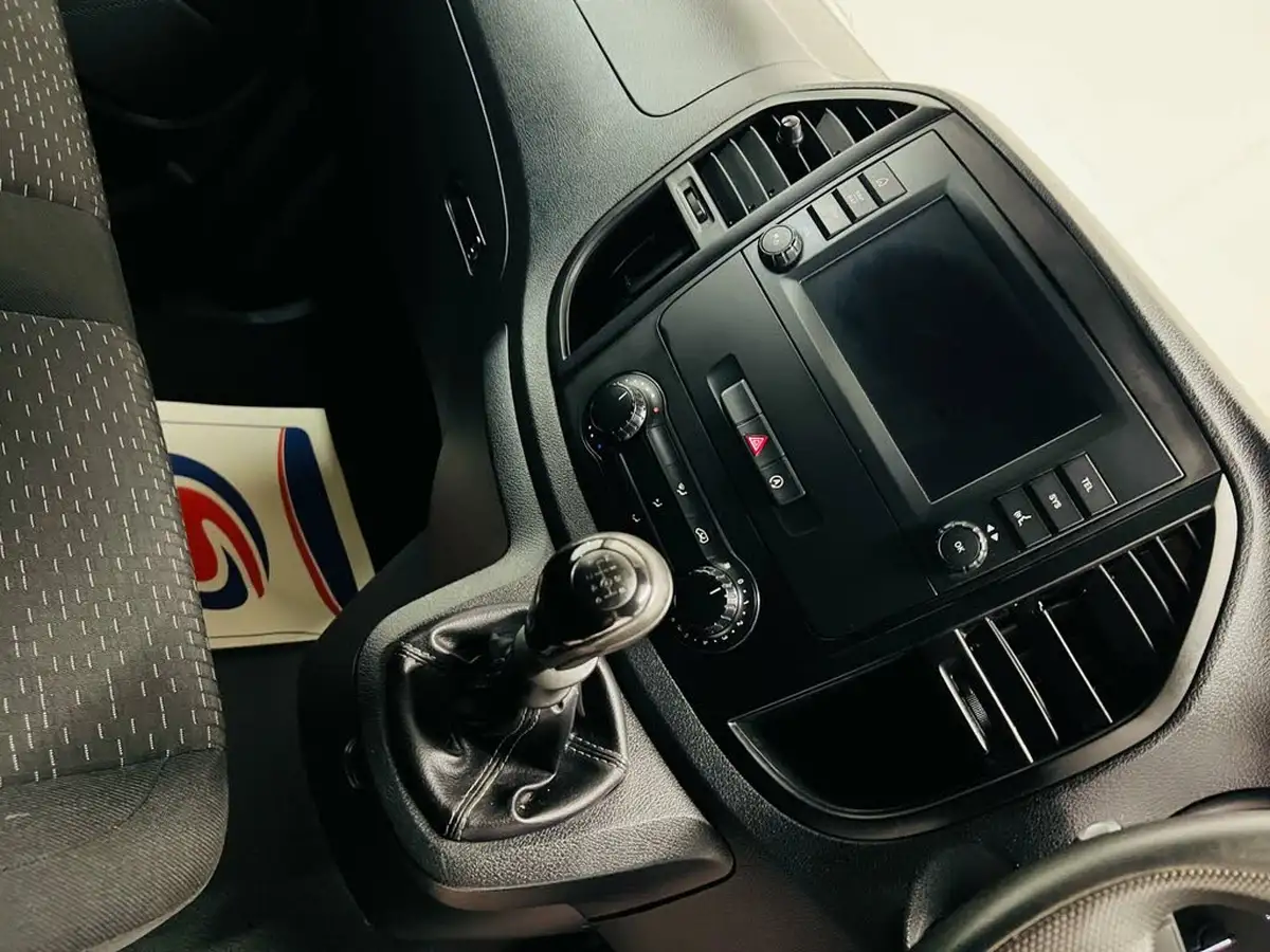 2021-mercedes-benz-vito-18-cdi-110-progressive-l3-panel-big-12