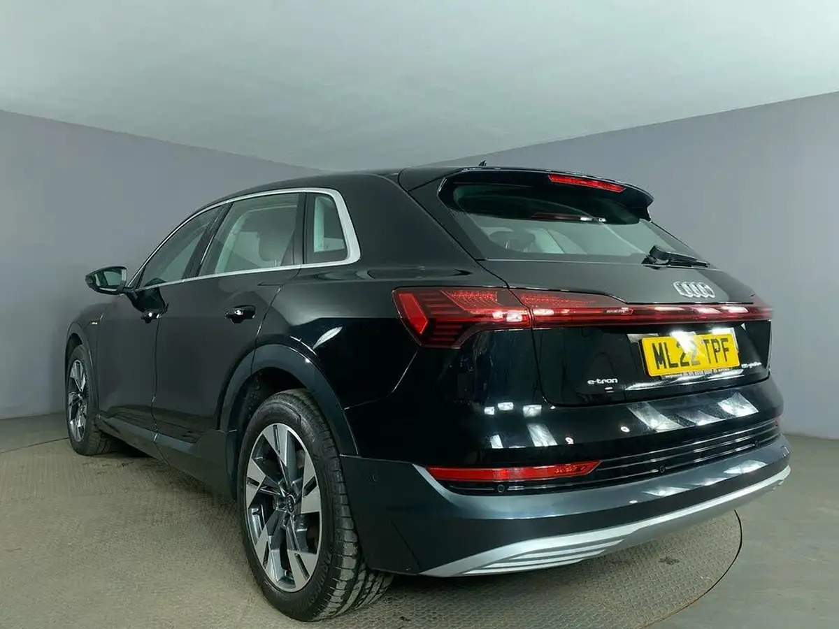 2022-audi-e-tron-55e-sport-station-wagon-big-5