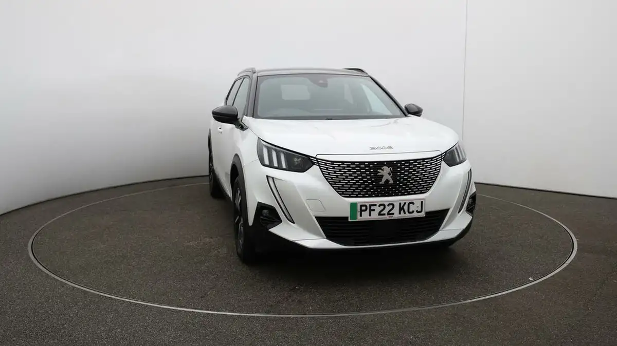 2022-peugeot-2008-suv-e-gt-big-40