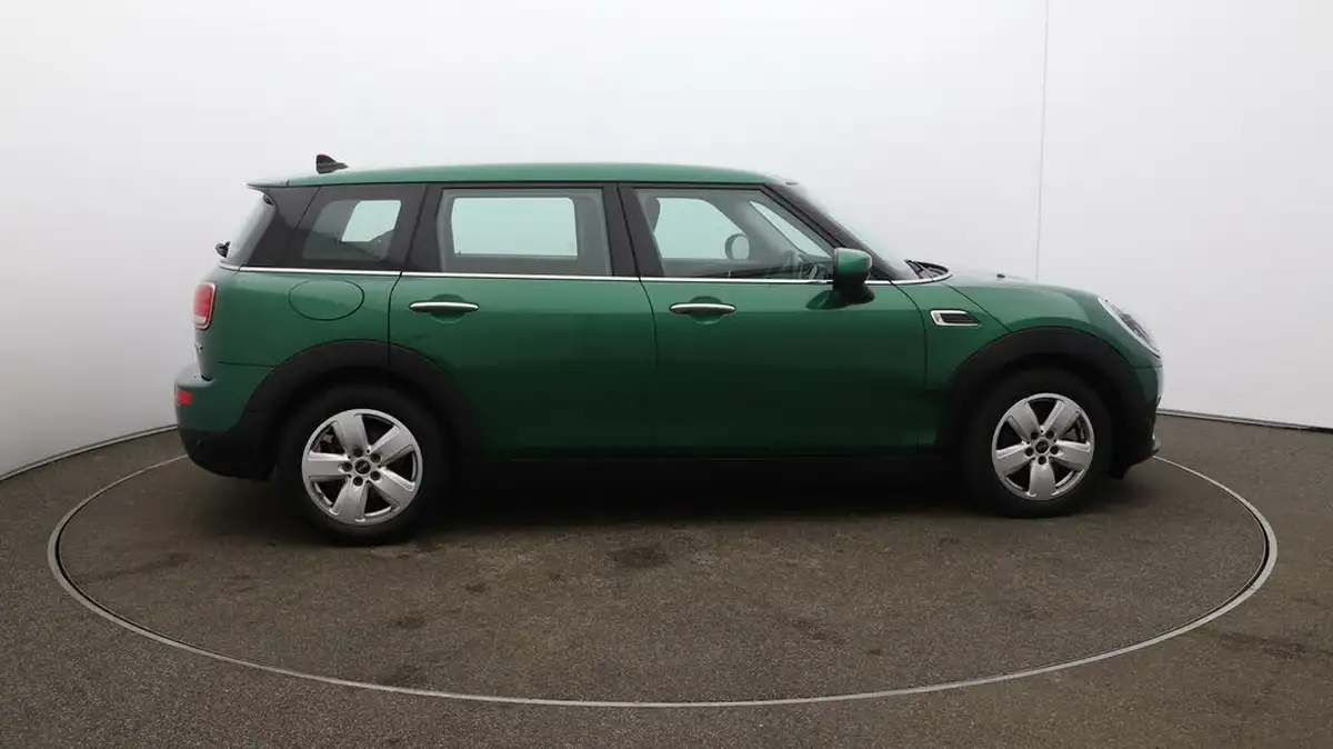 2022-mini-clubman-15-cooper-classic-big-8