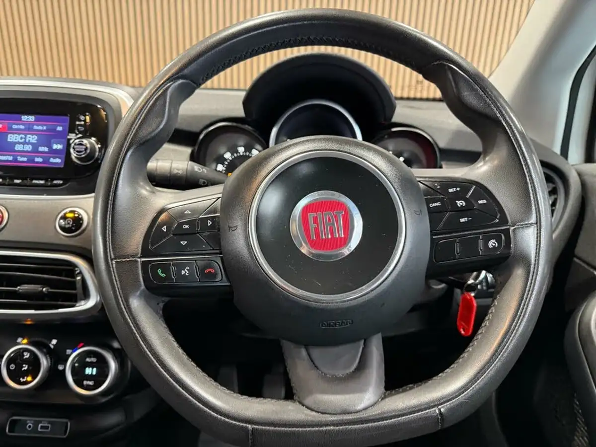 2015-fiat-500x-14-cross-multiair-ii-140bhp-big-13