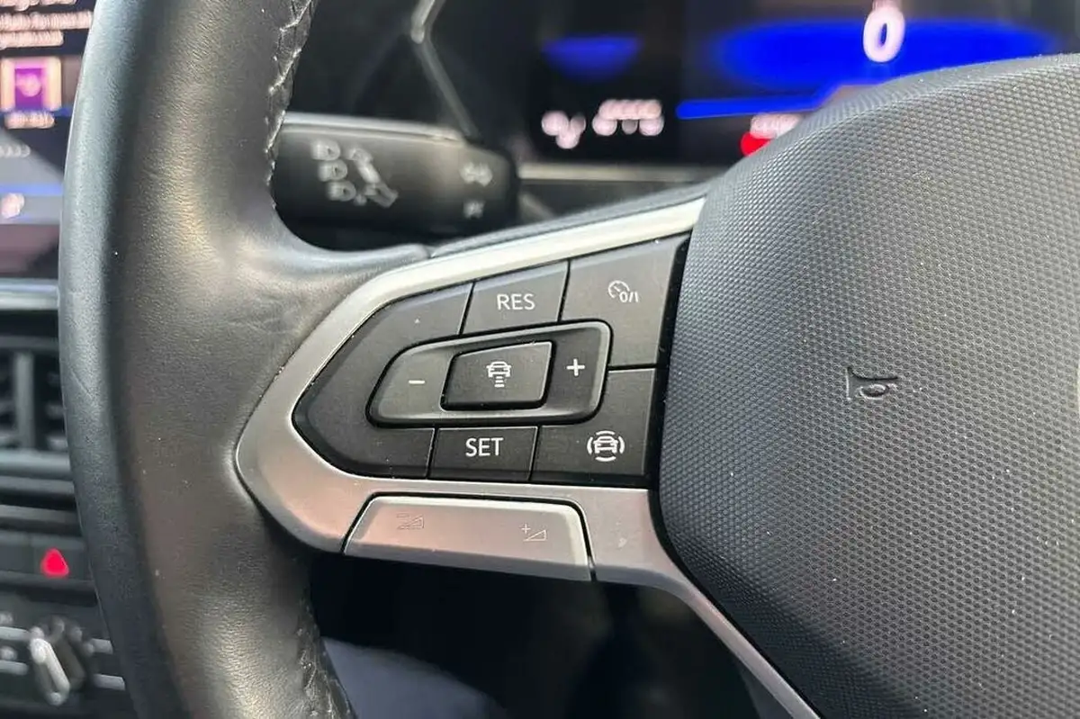 2023-volkswagen-t-cross-10-tsi-black-edition-95ps-big-14