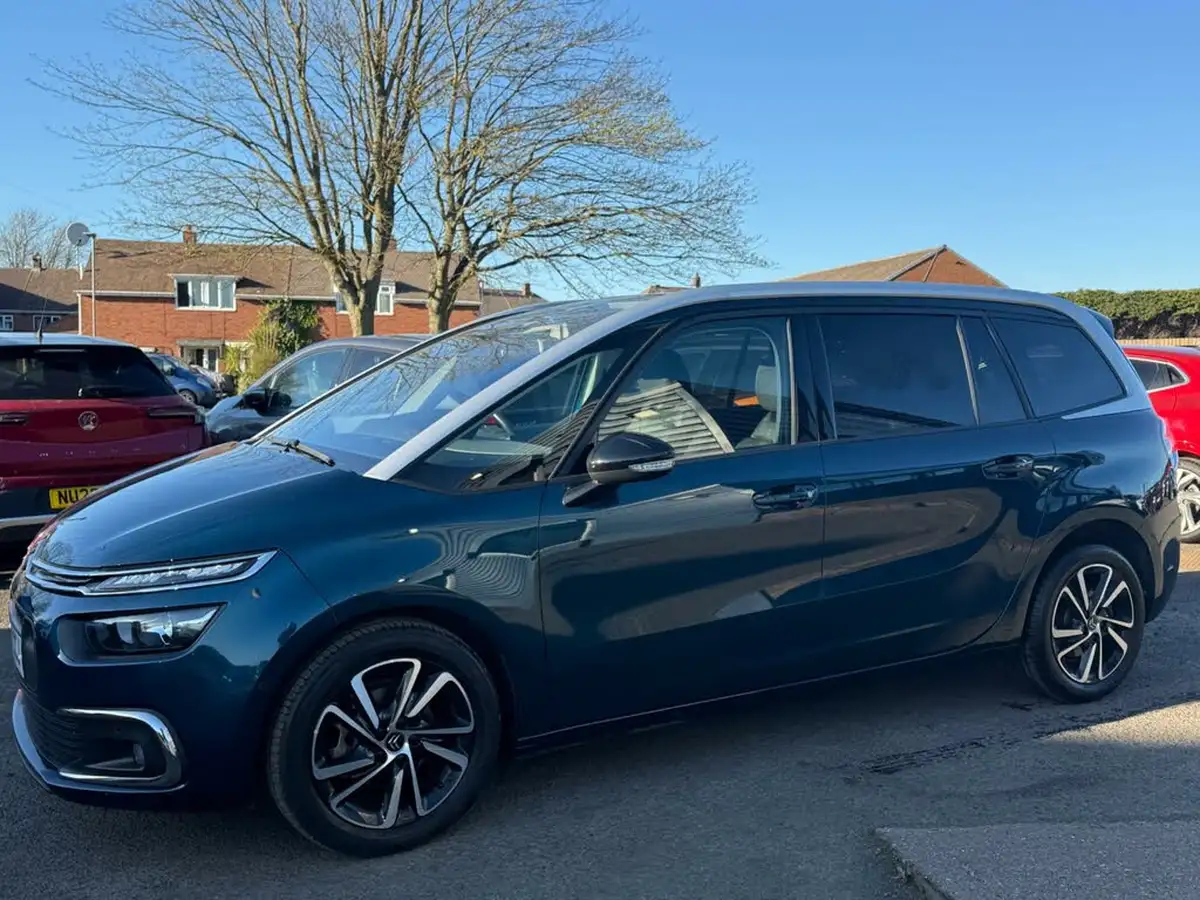 2021-citroen-grand-c4-spacetourer-12-puretech-shine-big-2