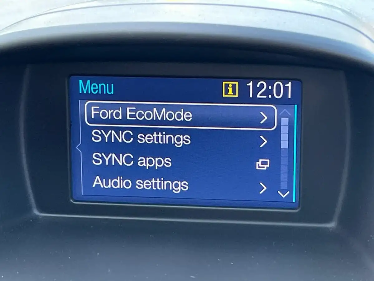 2017-ford-fiesta-10t-zetec-100ps-ecoboost-ss-5d-big-17