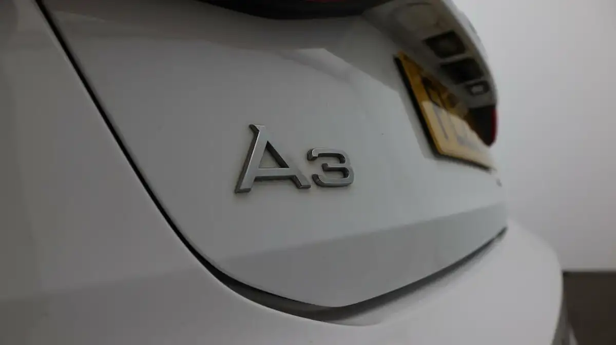 2022-audi-a3-10-30-tfsi-s-line-sportback-5d-big-23
