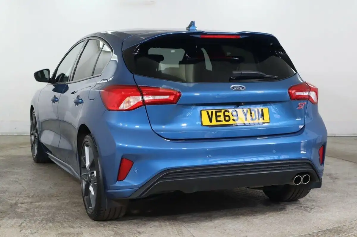 2019-ford-focus-20-st-hatchback-big-6