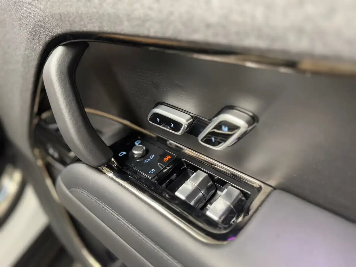 2024-land-rover-range-rover-sport-30-p460e-autobiography-big-21
