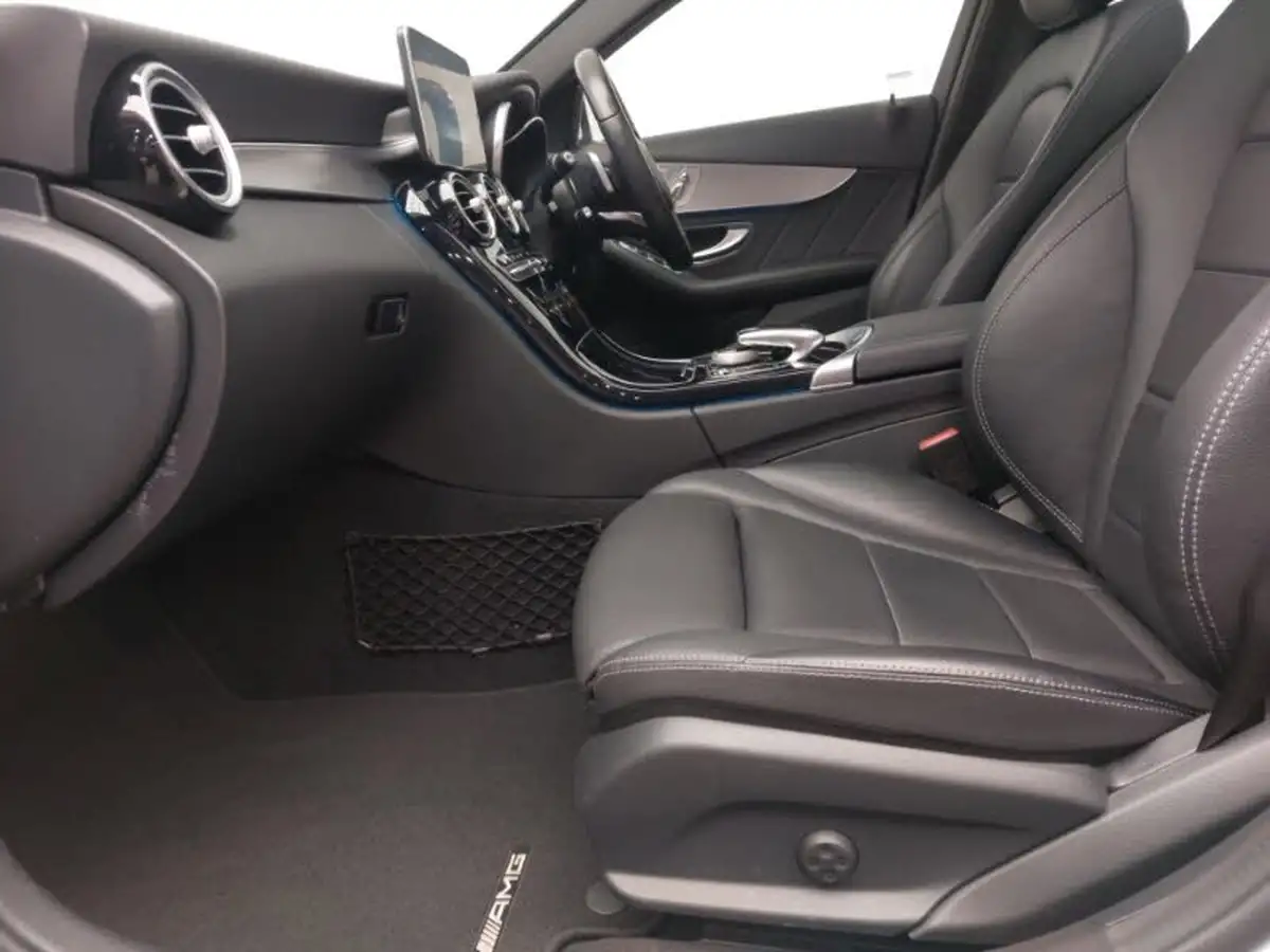 2017-mercedes-benz-c-class-21d-c250d-amg-line-premium-plusss-saloon-4d-9g-tronic-plus-big-4